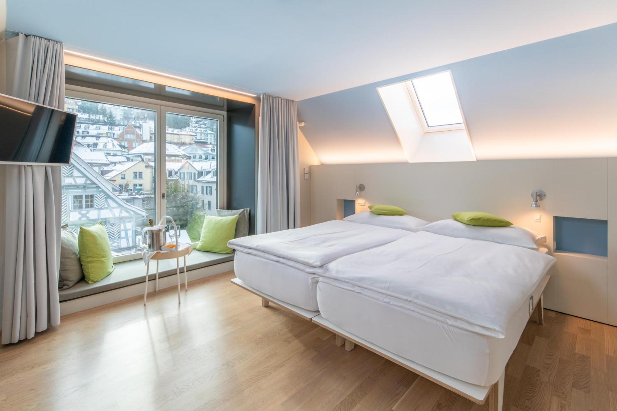 Dom Hotel 3*